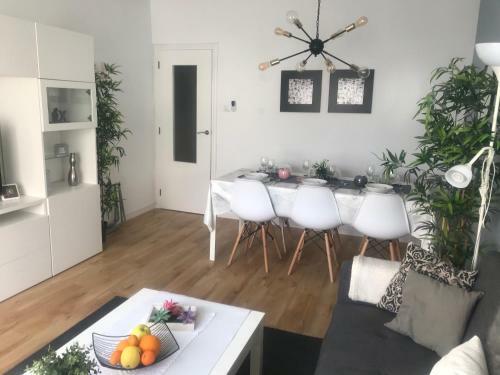 Spacious Modern Family Apartment