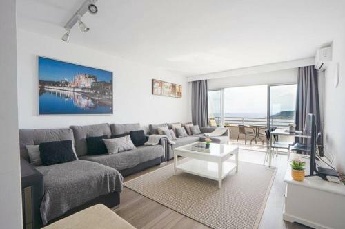 Modern Penthouse Beach Front Apartment