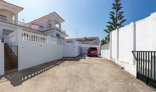 Chalet En Matalasca�as A 300 Metros de La Playa