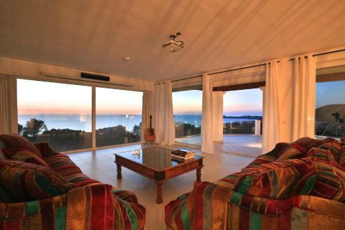 Villa C'an Petra, Carrer Club Robinson
