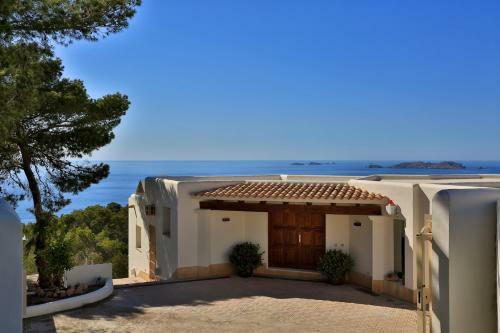 Villa C'an Petra, Carrer Club Robinson