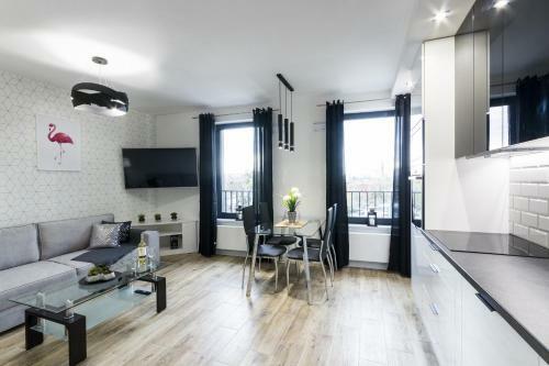New Big Apartment- Old Town - 3 Rooms - Parking - Viewpoint