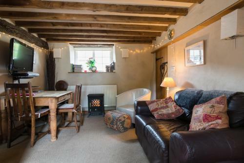 Bwythynod Helmau Cottages