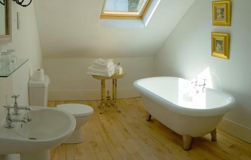 Shola Coach House B&B