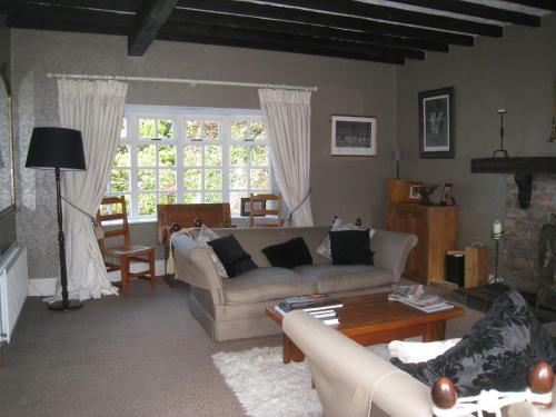 Shola Coach House B&B