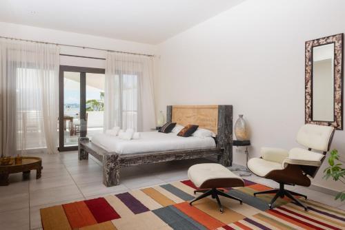 Luxury Villa With Outdoor Bar, Ibiza Villa 1027