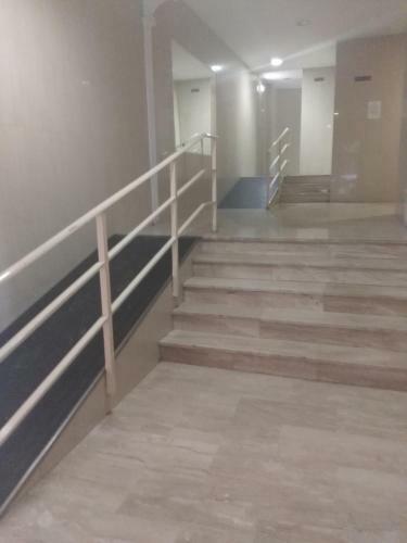 Apartamento �tico Con Terraza En La Jota