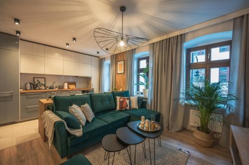 Spacious Apart ~ 150m Main Square ~ Self Check-in 24h
