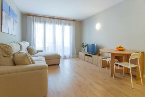 Apartamento A 200 M Del Puerto, Bonanza 15 1c