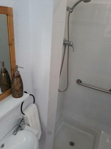 Casa Olivera- Apartament Al Passeig Font Vella