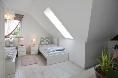 Holiday Home, Debina
