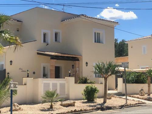 Villa Casa Ladena