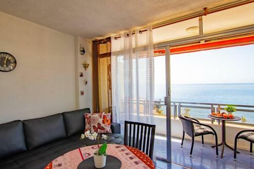 Ocean Breeze Apartment