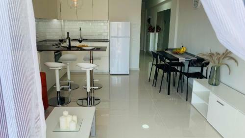 Playa La Arena Apartment By The Beach