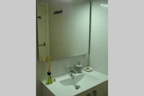 Apartamento Al Lado de La Playa Con Parking Y Jard�n