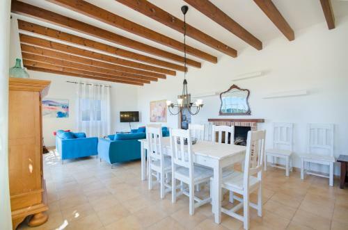Villa Finca Son Roman�
