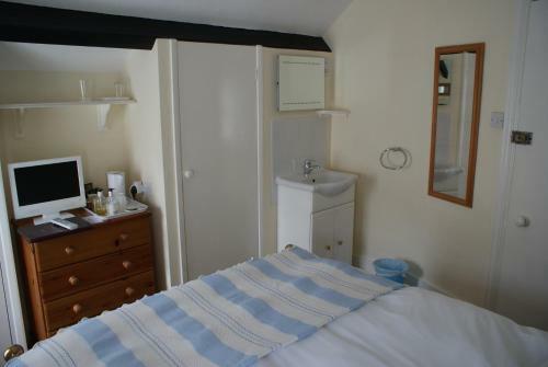 Hostal Longmead House