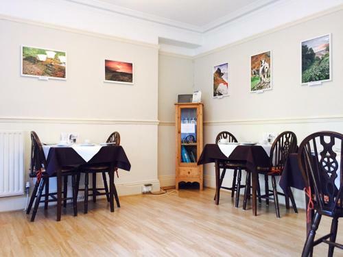 Hostal Longmead House