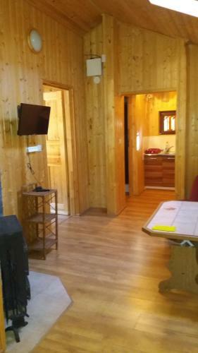 Lodge Domki Nad Jeziorem W Kar?owicach