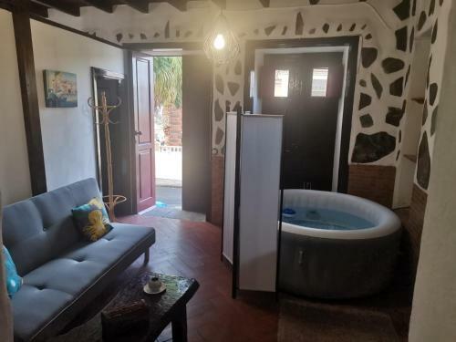 Casita Rural Con Jacuzzi Climatizado.