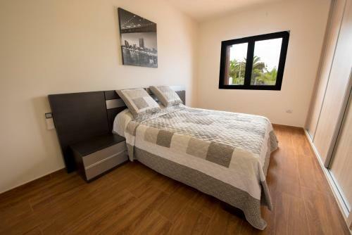 5 Star Luxury Villa, Private Heated Pool, Golf & Sea Views.