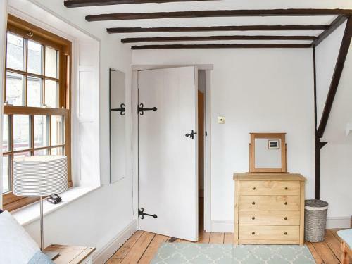 Corner Cottage