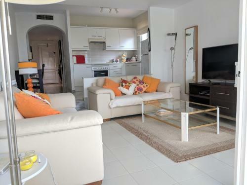 Sea View Apartment In Posh Miraflores