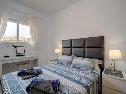 15 Sunny Apartment, Terrace, Wifi!