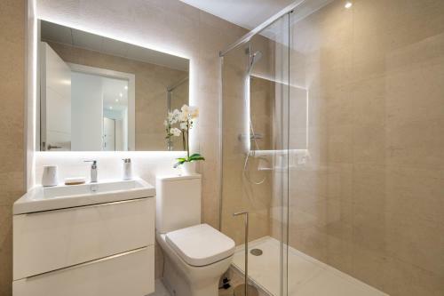 Lets In The Sun - Cala Serena Luxury Apartment