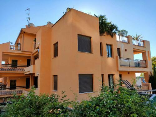 Spacious Two Bedroom Apartment 1012