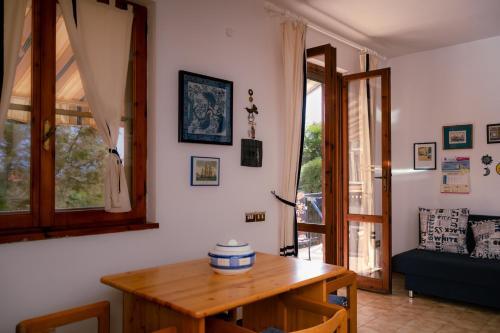 Apartamento Appartamento Giardino Via Dei Mirti 3