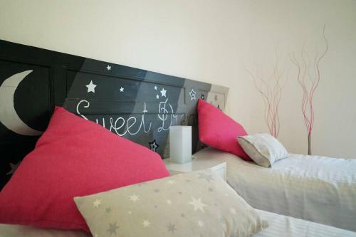 Bini Veca, Casa Unifamiliar Con Jard�n Y Vistas En Binib�cquer