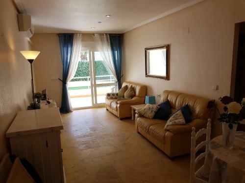 Apartamento Bajo Con Jardin Wifi Junto Al Mar