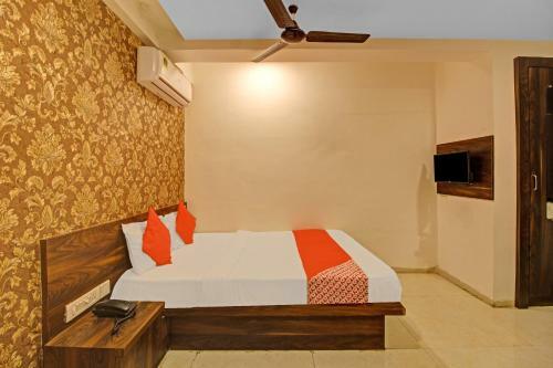 Oyo Flagship 84176 Hotel Savali