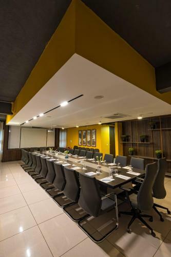 Hotel Benale International