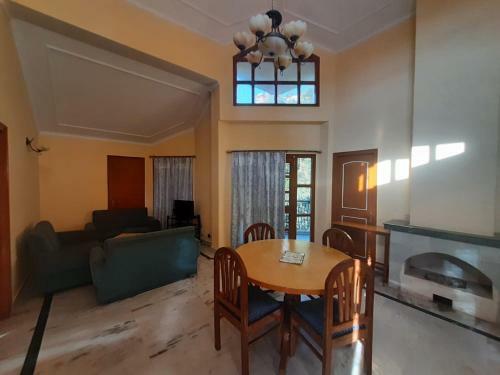 Hotel Rashi Resorts