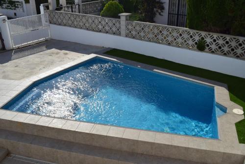 Casa Con Piscina Ref 381