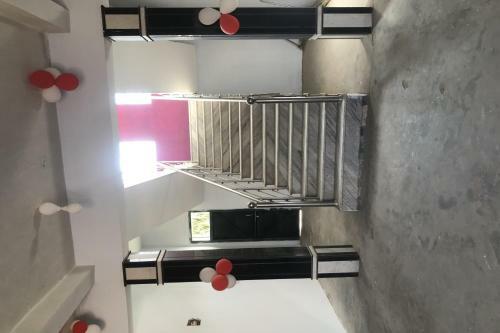 Pop 85033 Hotel Chandravanshi