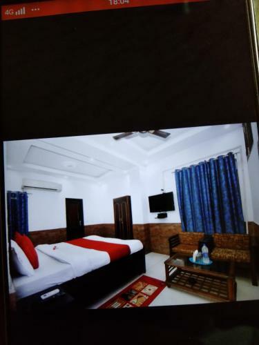 Hotel Milan Oberai
