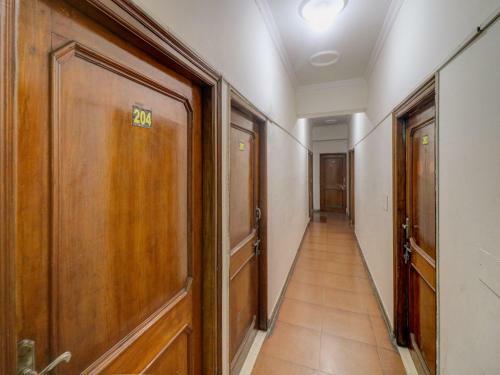 Hotel Capital O 82559 Royal Plaza