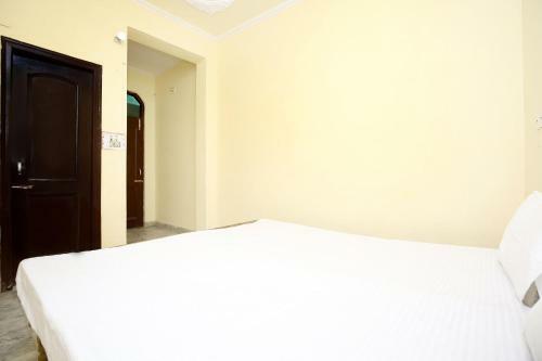 Spot On 43673 Hotel New Mehak Palace