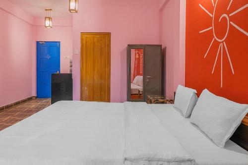 Hotel Capital O 84485 Morjim Beach Grand