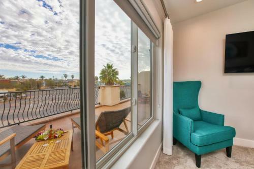 2885abd4-4bdrm Casa Blanca