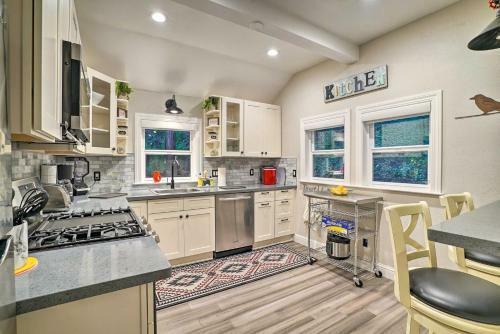 Cozy Cottage Easy Access To Redwoods Trails!