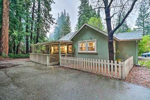 Cozy Cottage Easy Access To Redwoods Trails!