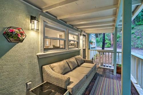 Cozy Cottage Easy Access To Redwoods Trails!