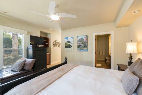 215 San Miguel
