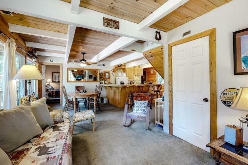 Beary Happy Cabin