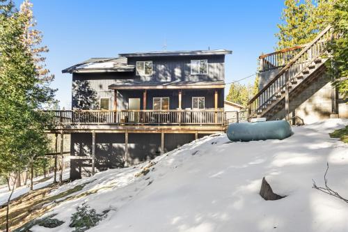 Blue Mountain Hideaway