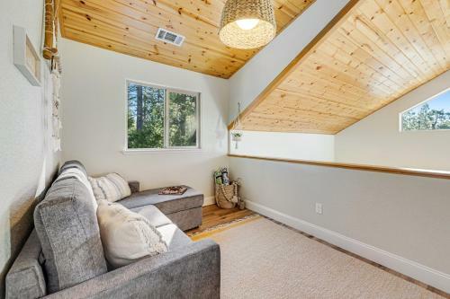 Blue Mountain Hideaway
